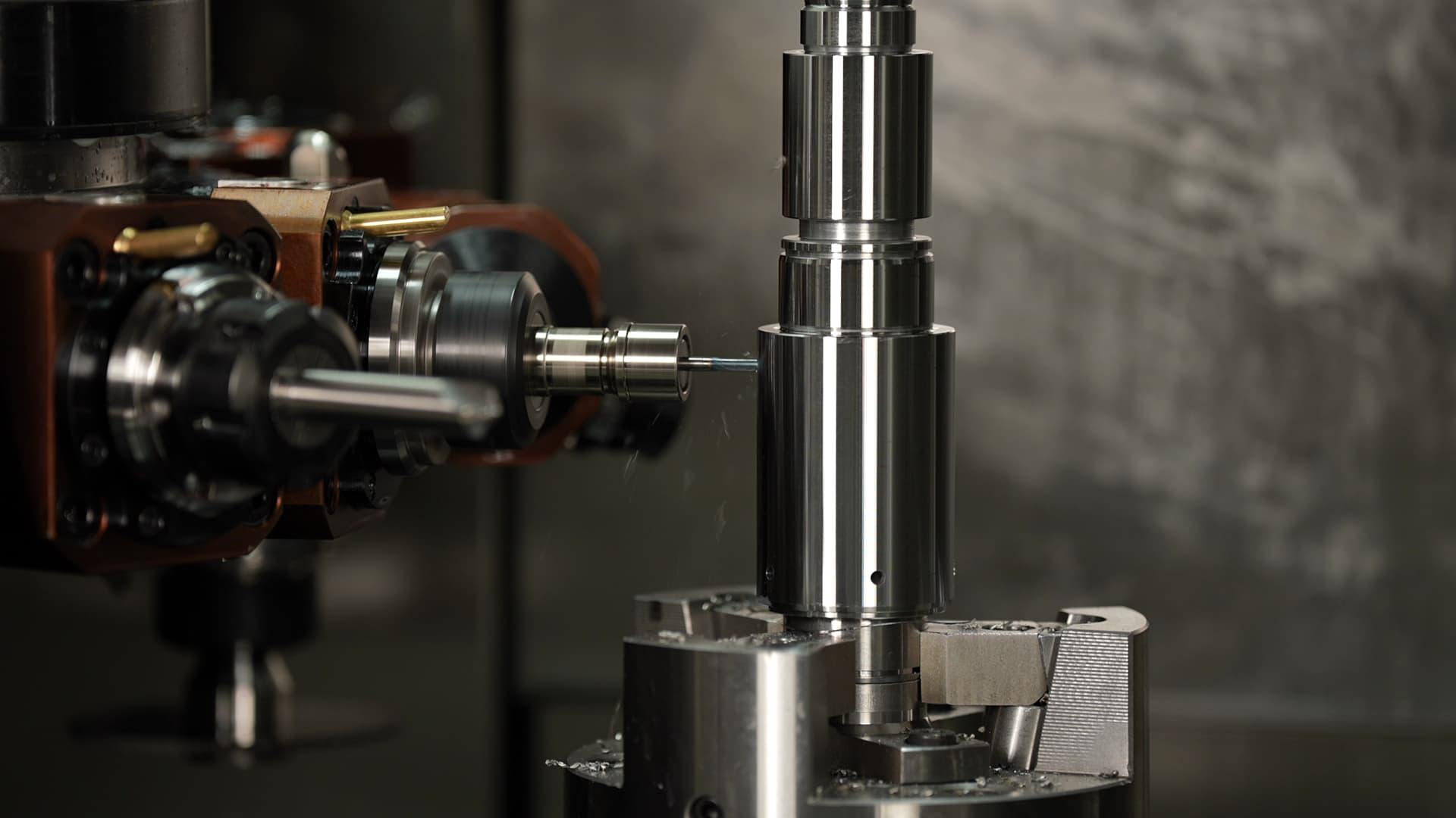 当前切削刀具市场拥有种类繁多的品牌和类型，从通用标准刀具到定制的专用刀具，提供了广泛的选择。